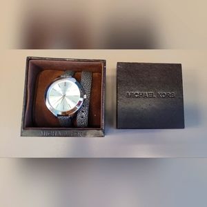 Michael kors women's watch MK 2322 rise silver wrap around pewter leather